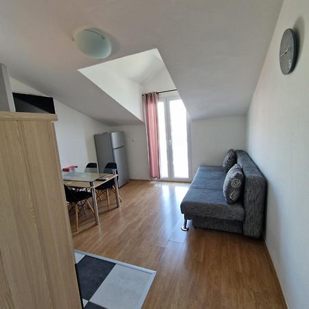 Apartmani "Ivan" Marina Exteriör bild