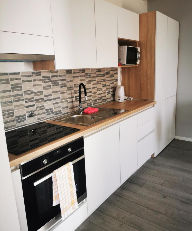 Apartmani "Ivan" Marina Exteriör bild