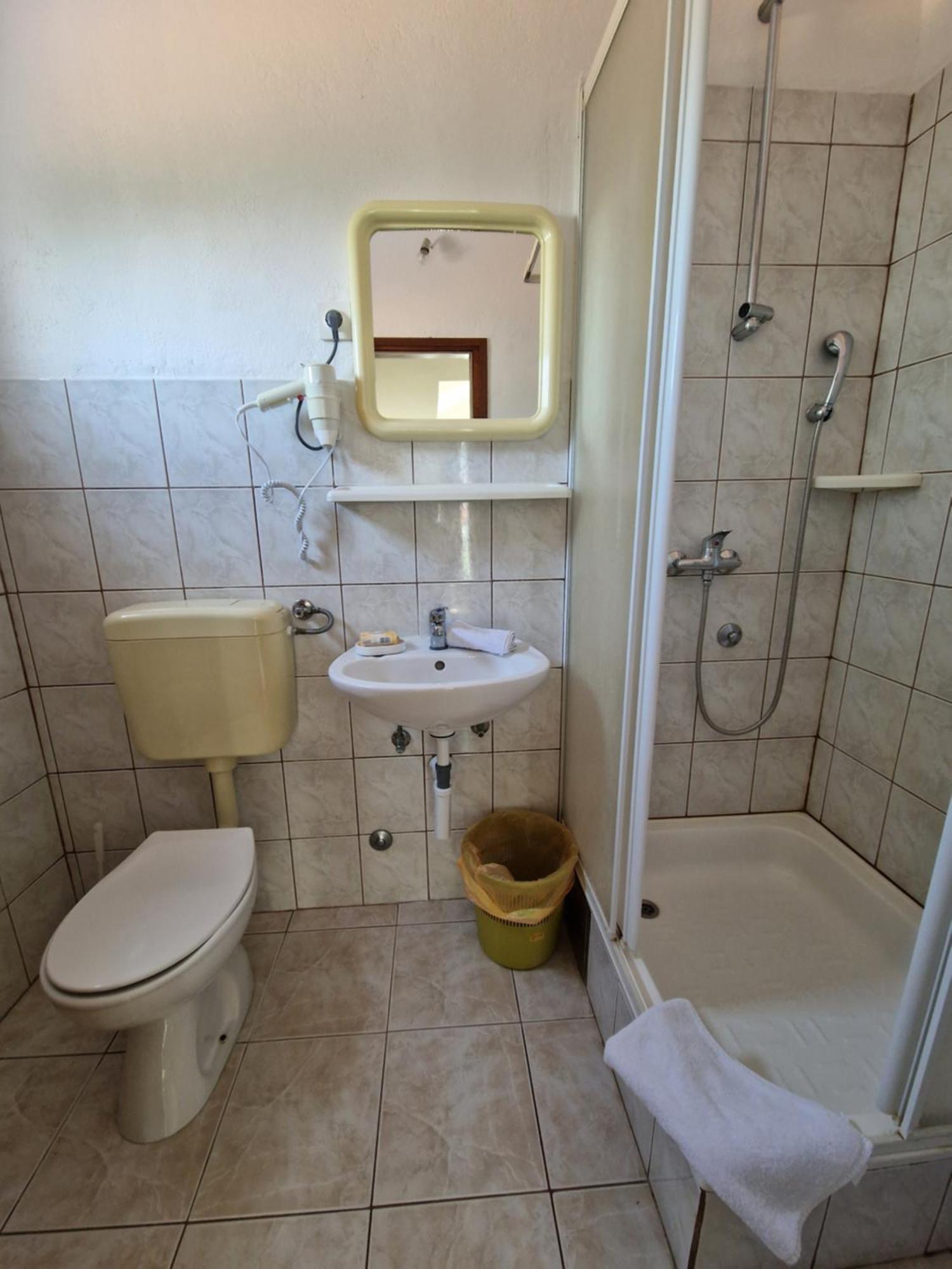 Apartmani "Ivan" Marina Exteriör bild