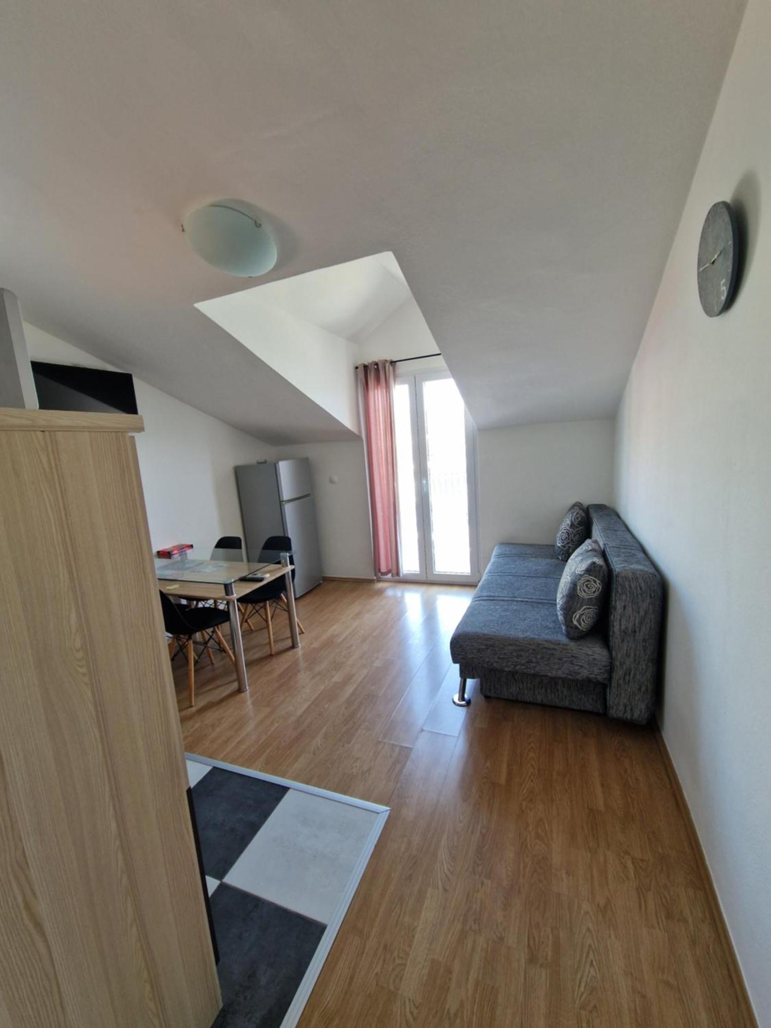 Apartmani "Ivan" Marina Exteriör bild